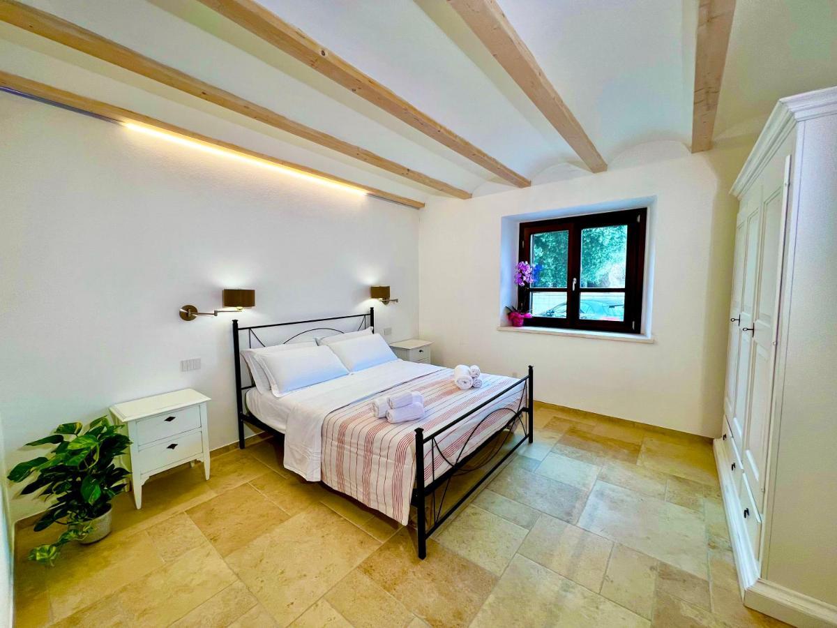 La Casa Di Natalie Apartment Girasole Luaran gambar