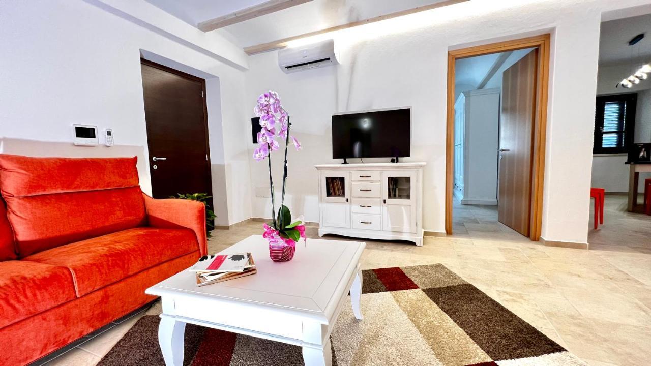 La Casa Di Natalie Apartment Girasole Luaran gambar